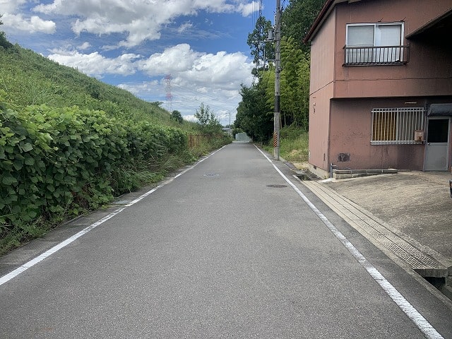 2ｔ車まで通行可能です。