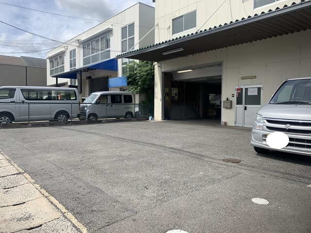 ギリギリ4ｔ車は駐車出来ます。