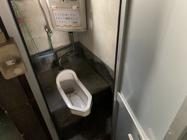 トイレ付いてます。