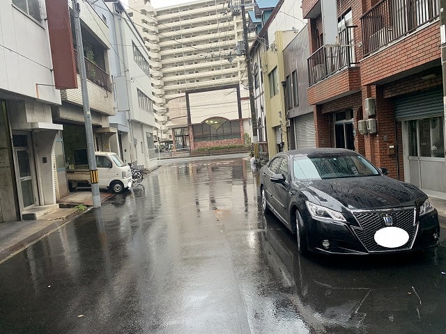 一方通行道路になります。