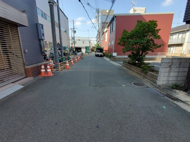 阪神高速13号東大阪線【高井田】乗り口が近めです。