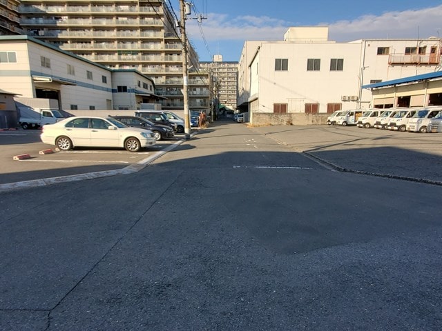 前面はT字の交差点です。