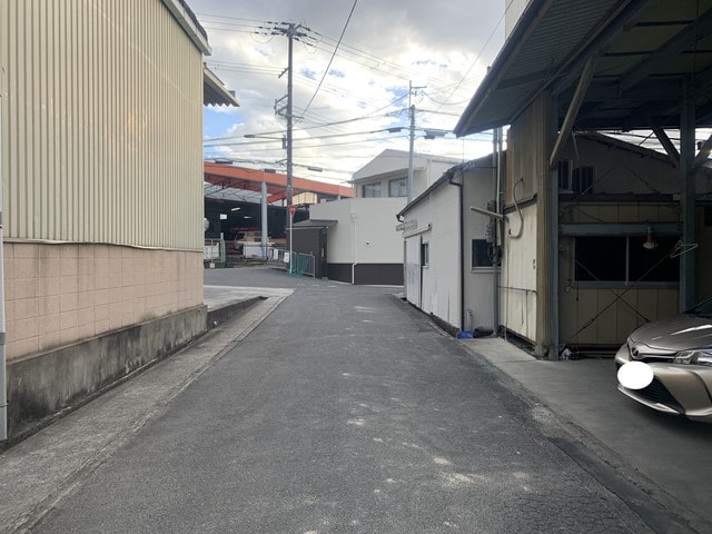 2ｔ車の通行がギリギリです。