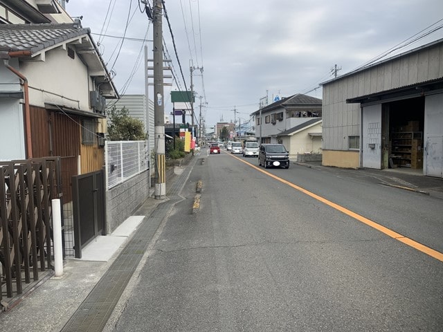 大型車規制はありません。