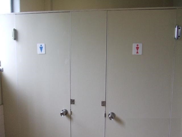 男女別トイレになります。