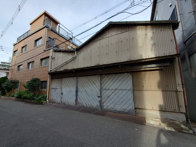 阪神電鉄本線【千船】駅から徒歩4分です。