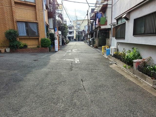 騒音等が出る業種は不可です。