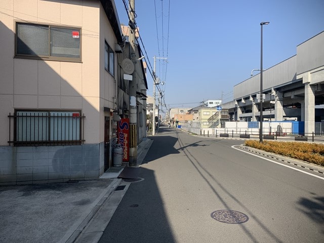 一方通行道路になります。