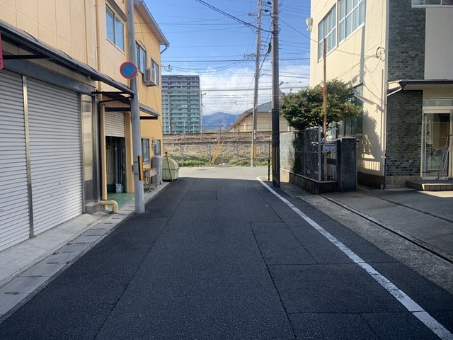 2ｔ車まで通行可能です。